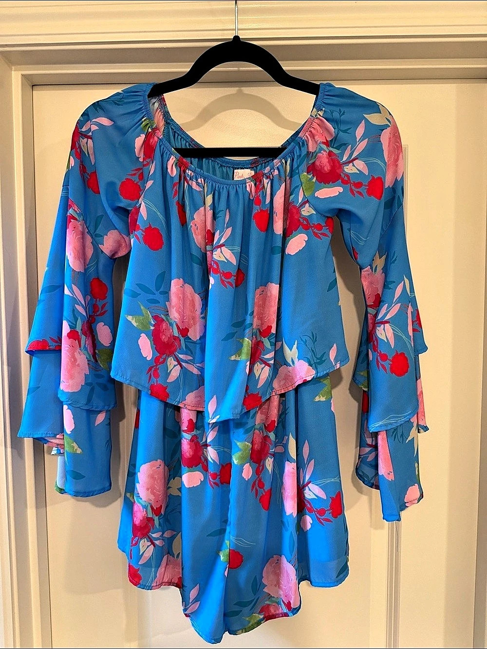 Pink Lily Floral Romper in Blue & Pink Floral Like New